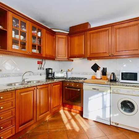 Carlos House - Beach, Sunny Balcony, Shared Pool * باليال