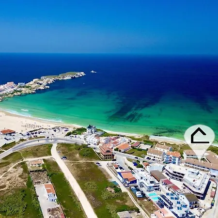 Carlos House - Beach, Sunny Balcony, Shared Pool Дом отдыха *