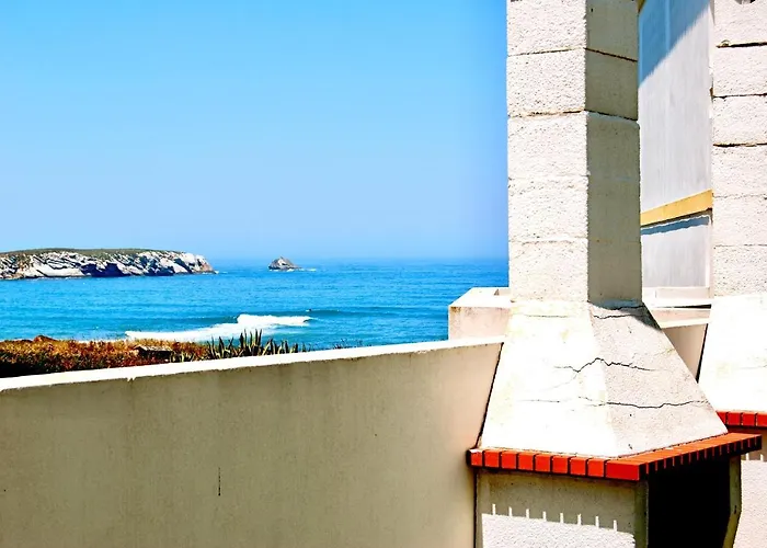 Carlos House - Beach, Sunny Balcony, Shared Pool Casa de Férias *